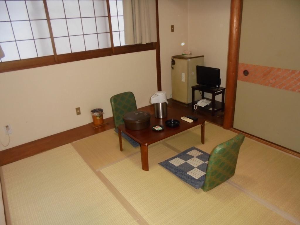 Yoshino Ryokan Ōsaka Exterior foto